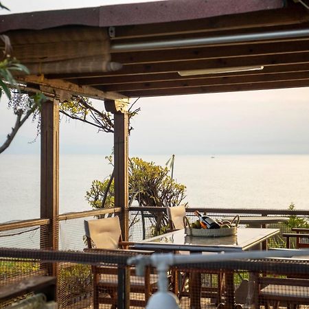 Kariba House - Sunset View Villa เนอาโปติไดอา ภายนอก รูปภาพ