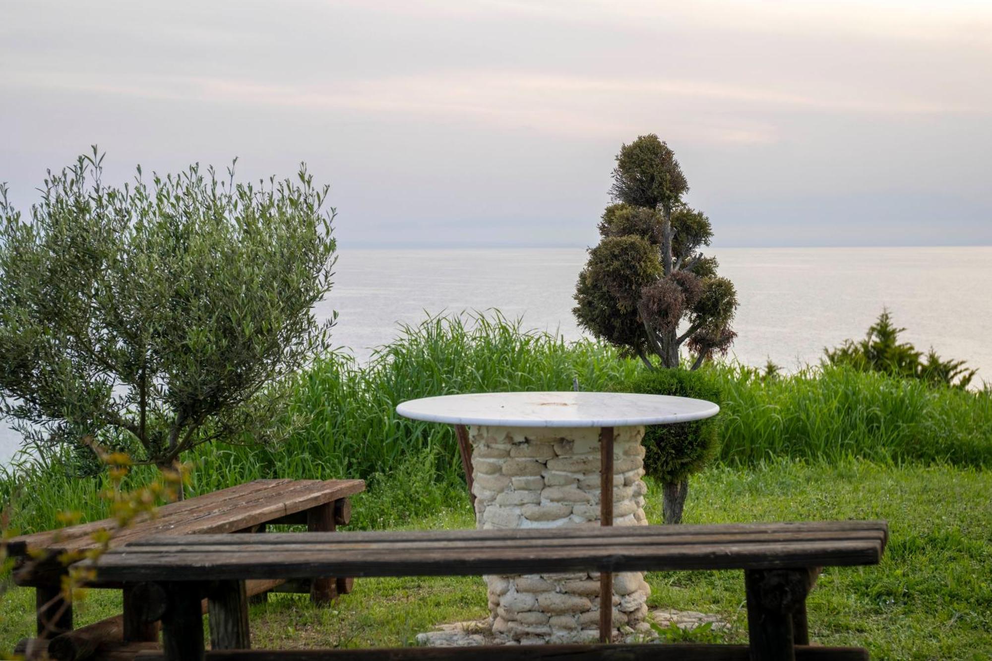 Kariba House - Sunset View Villa เนอาโปติไดอา ภายนอก รูปภาพ